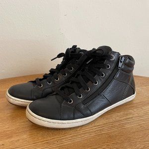 Taos | Union Black Leather High-Top Sneaker | Size 8